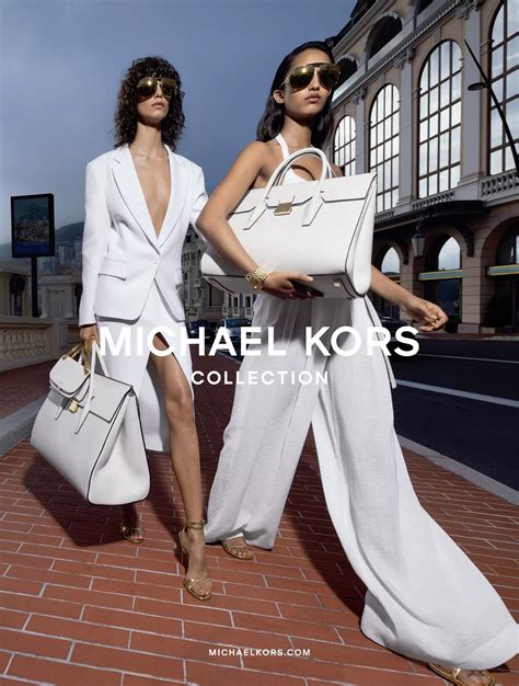 michael kors model.